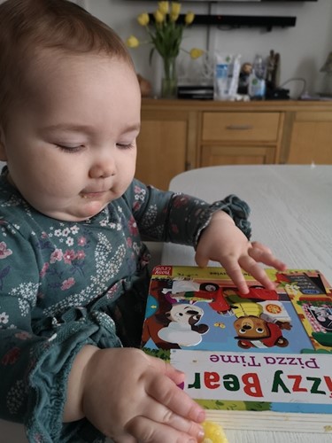 Book Review: Bizzy Bear Pizza Time by Benji Davies, worth £6.99  image