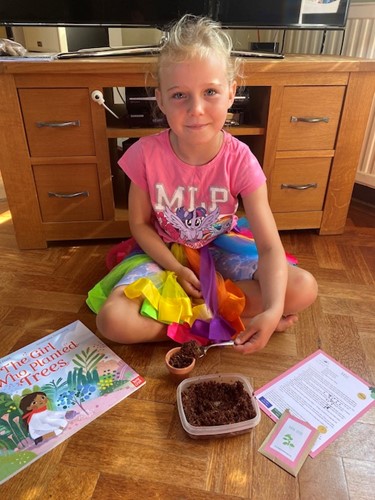 Review: Little Hands Learning Box, worth £27   image