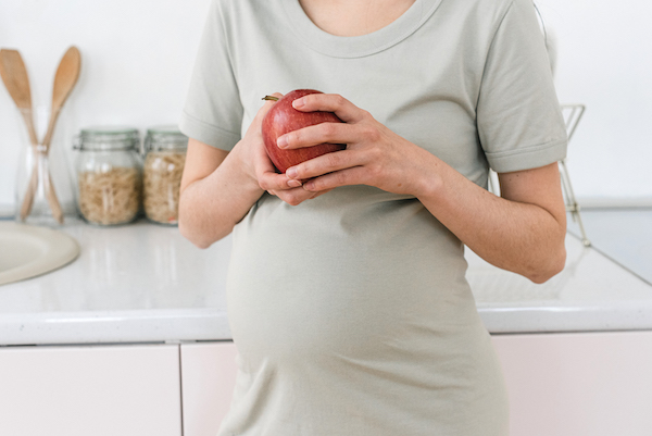 7 Healthy Eating Tips for Pregnant Women  image