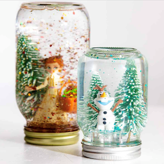 Autumn Craft: DIY Snow Globe  image