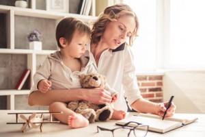 4 tips for busy mums who want to get an Education  image